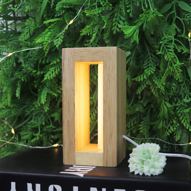  INSクリエイティブシンプルなソリッドウッドデスクランプ