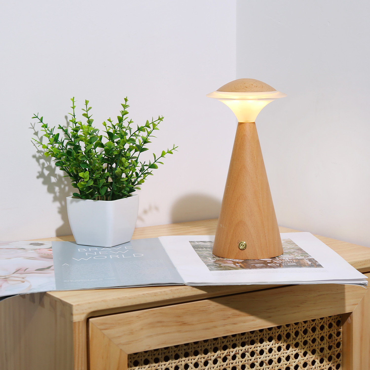 USB充電式木製フライングソーサー形状の小さなテーブルランプ
